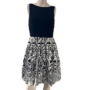 Lauren Ralph Lauren Dress Sz 2 Black White Floral Party Timeless Flare Baselayer